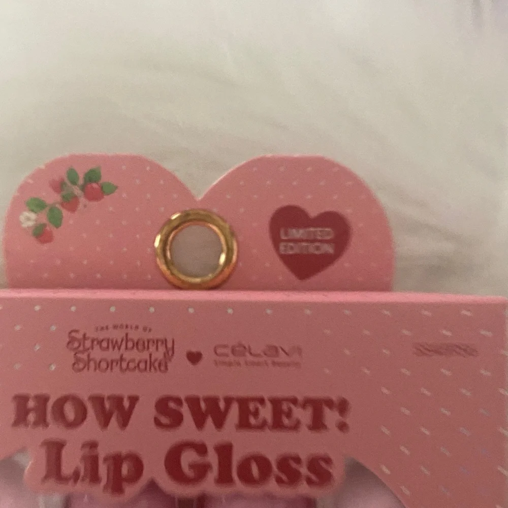 Strawberry shortcake How Sweet! Lip Gloss - New in box
